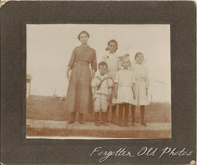Teckla Ray Myrtle Effie and Ethyl Pequot Lakes Ant