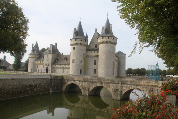 Het kasteel van Sully-sur-Loire.