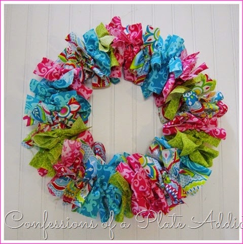 [CONFESSIONS%2520OF%2520A%2520PLATE%2520ADDICT%2520No-Sew%2520Fabric%2520Wreath4%255B5%255D.jpg]