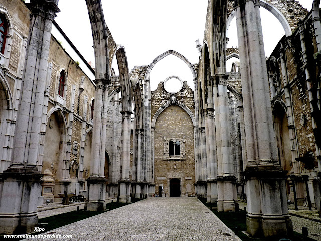 ruinas-del-carmo-lisboa.JPG