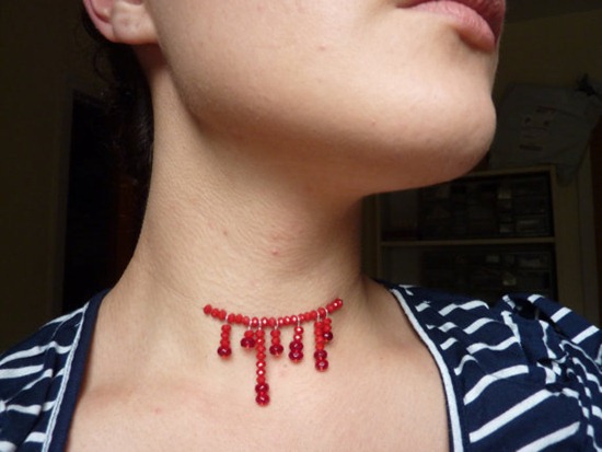Etsy-collar-mordida-vampiro Etsy-collar-mordida-vampiro
