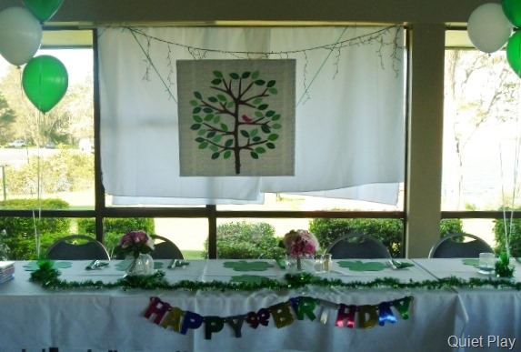 [Table%2520decorations%2520at%2520Nan%2527s%2520party%255B6%255D.jpg]