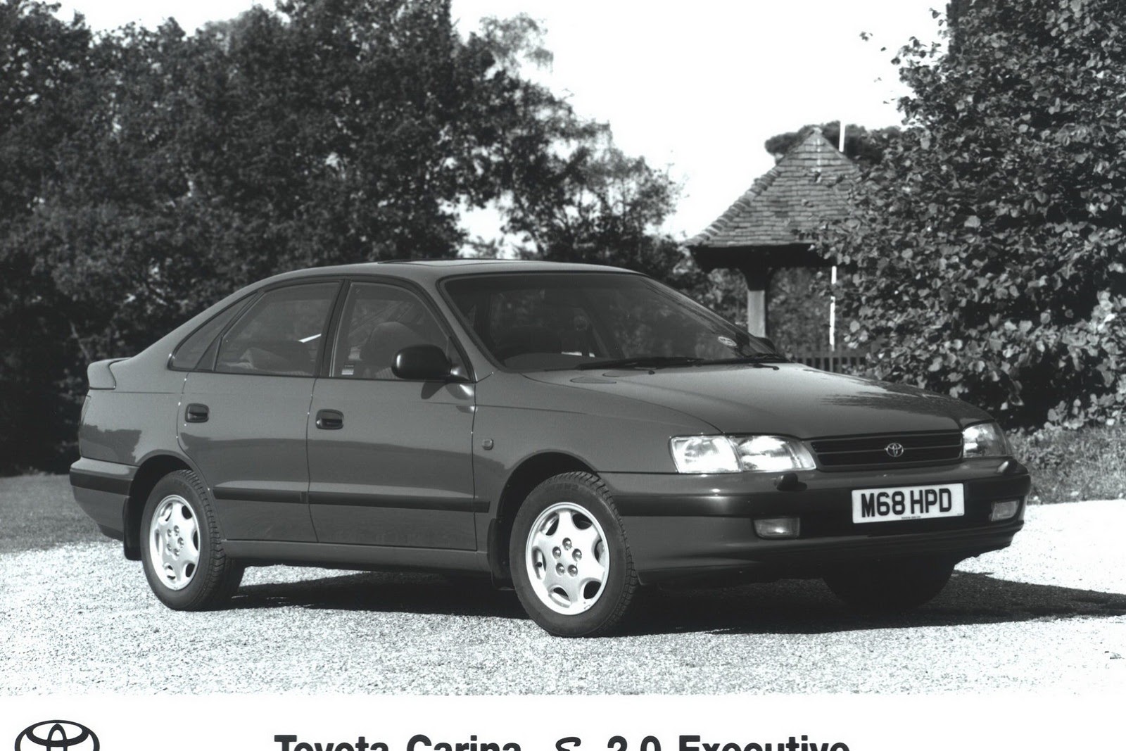 [Toyota-Carina-E-8%255B2%255D.jpg]