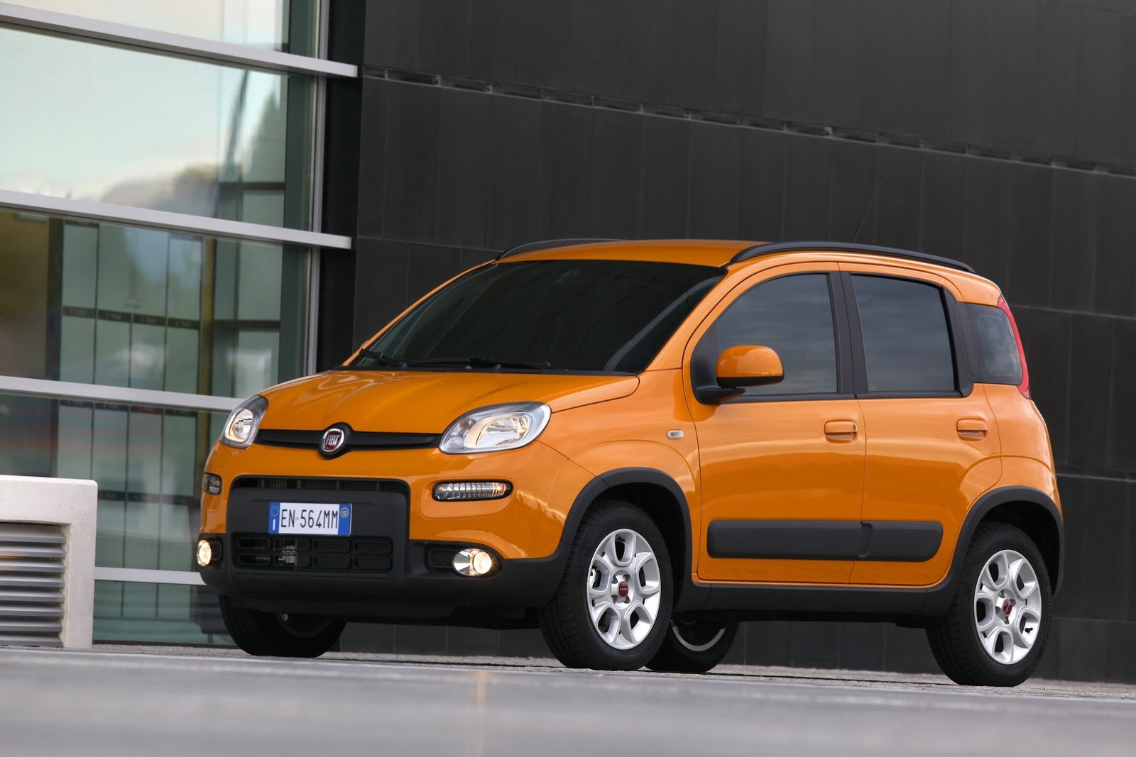 [2013-Fiat-Panda-Trekking-30%255B2%255D.jpg]