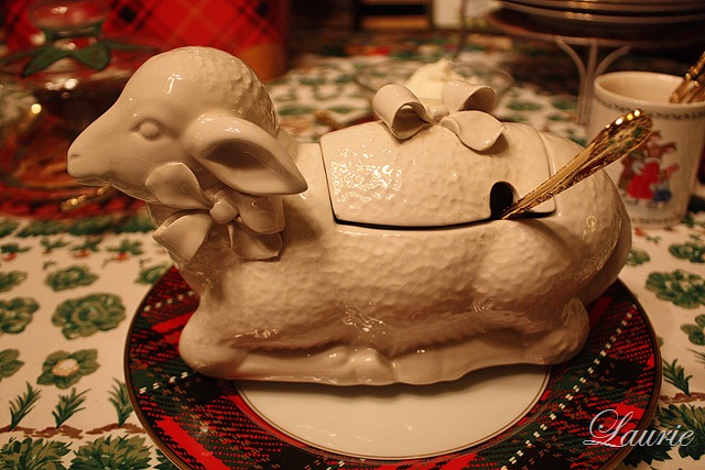 [lamb%2520tureen%255B2%255D.jpg]