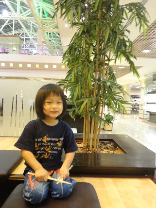 [DSC052723.jpg]