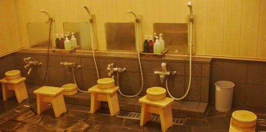 Niseko-Hirafu-onsen-showers Niseko-Hirafu-onsen-showers