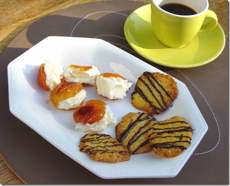 Apricotines and Filled Apricots