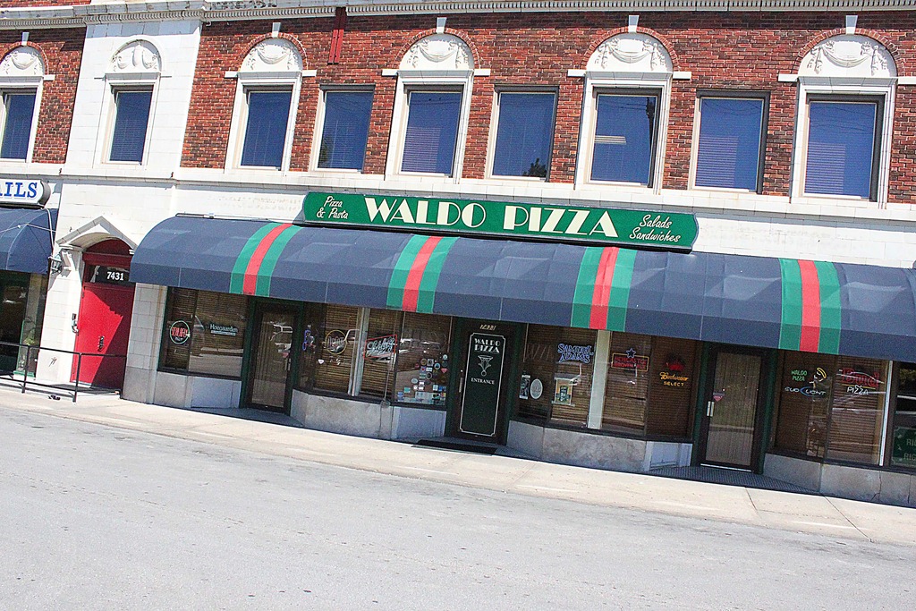 [Waldo-Pizza5.jpg]