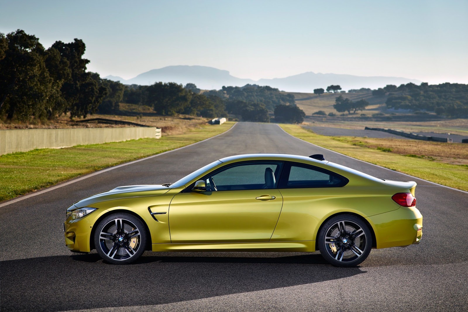 [New-BMW-M4-Coupe-17%255B2%255D.jpg]
