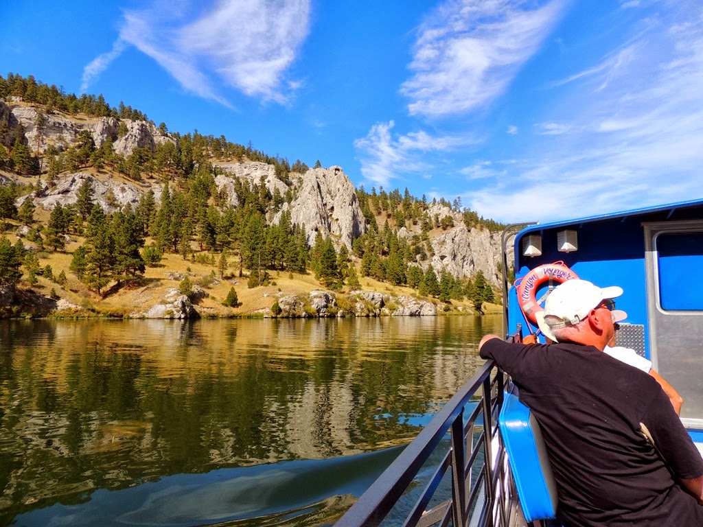 [boat-view-of-cliffs6.jpg]