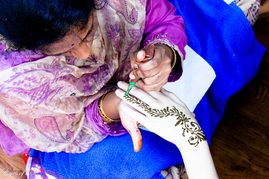[Eyes-of-iSi-Henna-Streetlifefestival%255B1%255D.jpg]