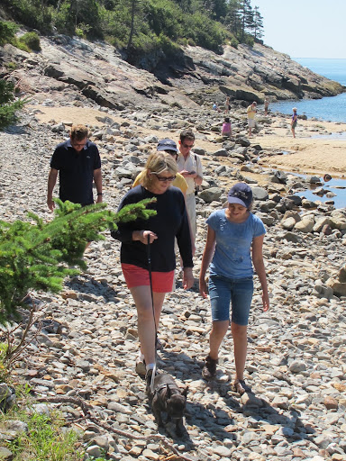 It's always so interesting to hike along the rocky shore in Maine - the ocean breeze is very refreshing.