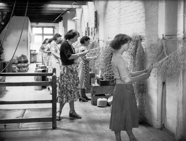 [p3116-herring-fishing-1951%255B5%255D.jpg]