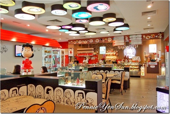 Charlie Brown Cafe (44)