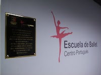 Inauguración salón de Ballet Placaescueladeballet.jpg