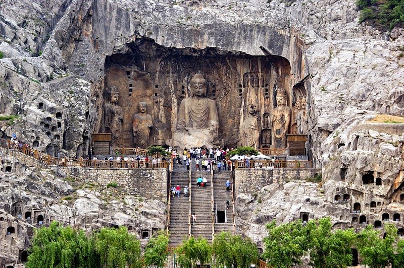 longmen-grottoes-8