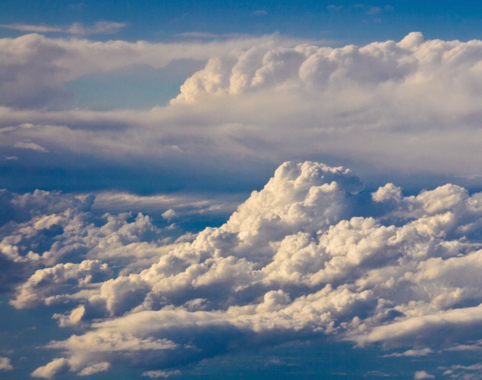 [Cloud-vista3.jpg]