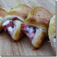 strawberry cream cheese crescent wraps