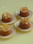 The pineapple upside down cakes on set.