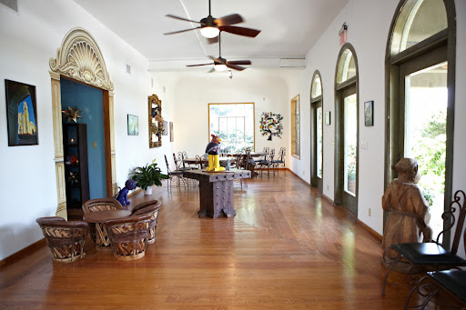 The very large foyer which, again, furnished and decorated with items from Johnny's travels in Mexico. The very large foyer which, again, furnished and decorated with items from Johnny's travels in Mexico.