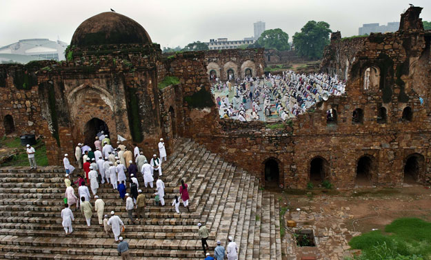 مظاهر عيد الفطر المبارك لعام 2013  فى العالم 