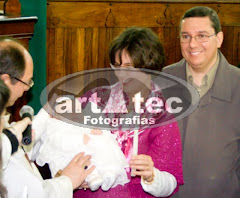 Fotos do evento BATIZADO: VITÓRIA. Foto numero 28. Fotografia (fotografias) da Art Tec Fotografias que faz fotos de casamento, fotos de festas, fotos de eventos sociais, fotos de aniversário, fotos de formatura, fotojornalismo, ensaios fotográficos, fotos de estúdio, book fotográfico e outros serviços fotográficos em Pelotas, RS, e outras cidades do Rio Grande do Sul. fotos casamento de pelotas rs para noivas casamentos rio grande do sul foto fotografia buques noiva bouque convites fotografias 15 anos decoração dia