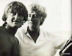 Cristiano, a los 17 años, con su madre en Porto Santo Stefano, Italia. Gentileza: El Planeta Urbano.