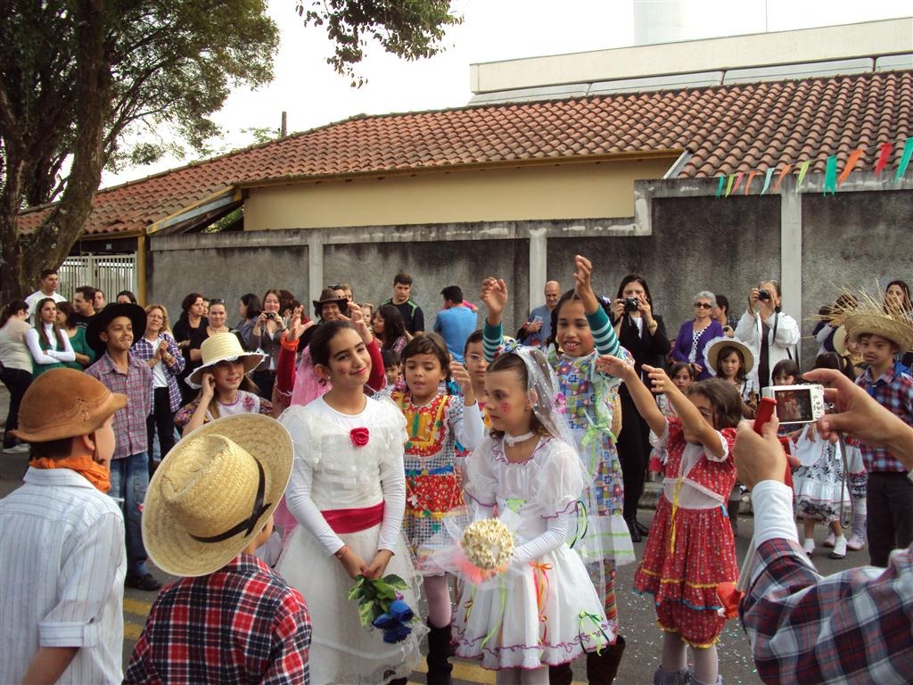 [festa-junina-padre-julio-maria-2011%2520%252893%2529%255B4%255D.jpg]