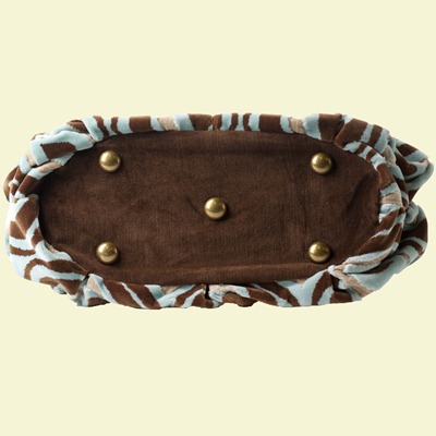 bottom lily purse
