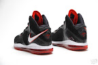 Teaser: Nike Air Max LeBron VIII (8) Video From MarqueeSole nike air max lebron 8 gr black white red 5 09 Teaser: Nike Air Max LeBron VIII (8) Video From MarqueeSole