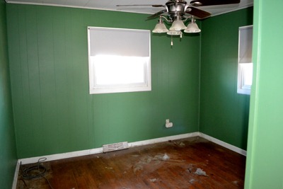 [empty%252011%2520bedroom%25202%255B3%255D.jpg]