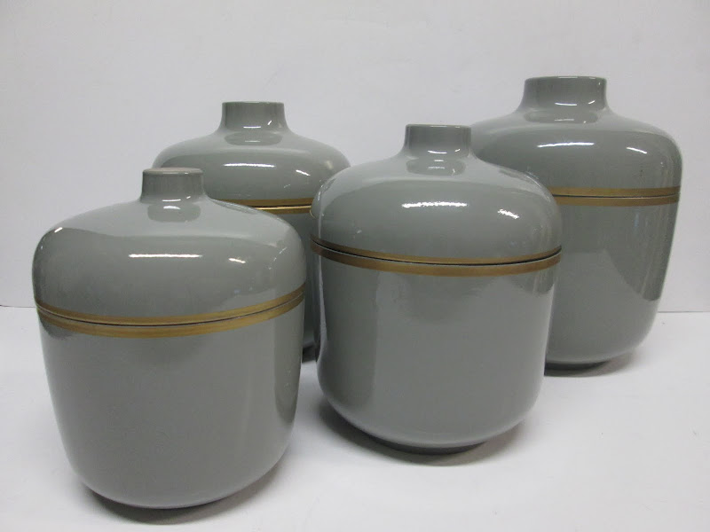 Nesting Containers