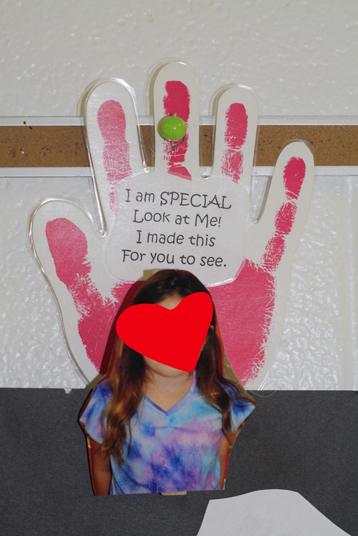 [hand%255B3%255D.jpg]