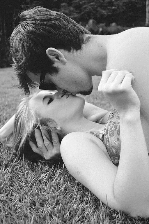 [lovely-boy-girl-kiss-hold-hug-romantic-feelings-couple%255B3%255D.jpg]
