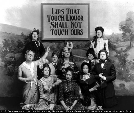 [lips-that-touch-liquor-shall-not-touch-ours2%255B5%255D.jpg]