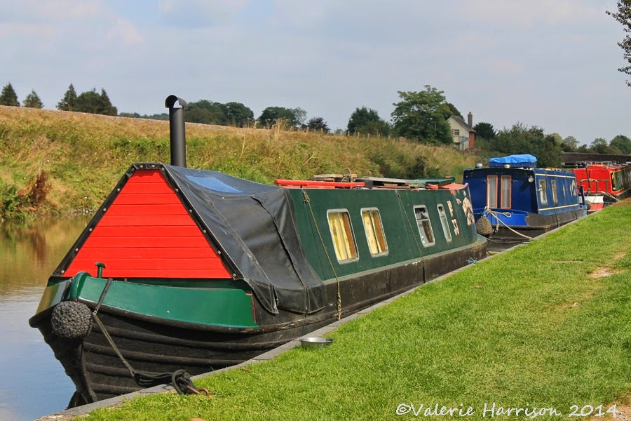 [14-Canal-Boats-Crofton%255B2%255D.jpg]