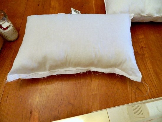 [pillow%2520form%2520how%2520to%2520final%2520%2528550x413%2529%255B4%255D.jpg]