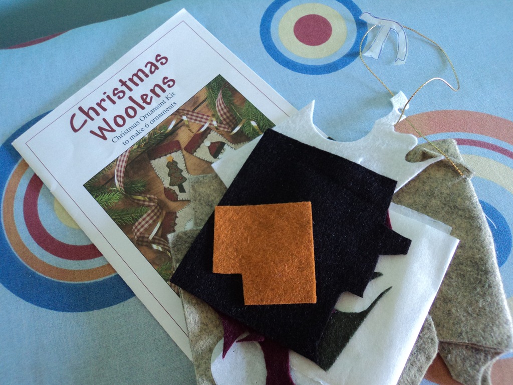 [Christmas-Ornie-UFO-20135.jpg]