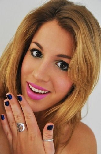 [laura-esquivell-2%255B3%255D.jpg]