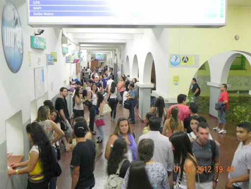 Universitários de mais de 40 municípios voltam às aulas no Unifeg