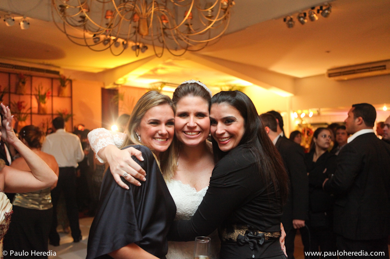 Fotos de Fernanda ♥ Leonardo. Foto numero 1751 de Paulo Heredia Fotografia, fotos de casamento em Niteroi e Rio de Janeiro, RJ. O fotografo Paulo Heredia faz fotos de casamento, fotos de festas, ensaios de casal (e-session), fotos de moda e fotos para editorial.