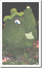 Florida vacation Epcot topiary Teapot from Beauty n Beast Florida vacation Epcot topiary Teapot from Beauty n Beast