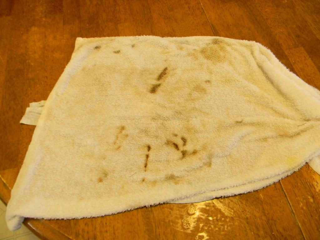[Painting%2520my%2520Kitchen%2520Table%2520009%255B5%255D.jpg]