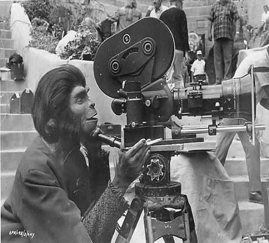 [behind-scenes-famous-movies-4%255B2%255D.jpg]