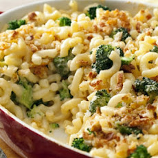 Macaroni and Cheese With Broccoli and Chicken