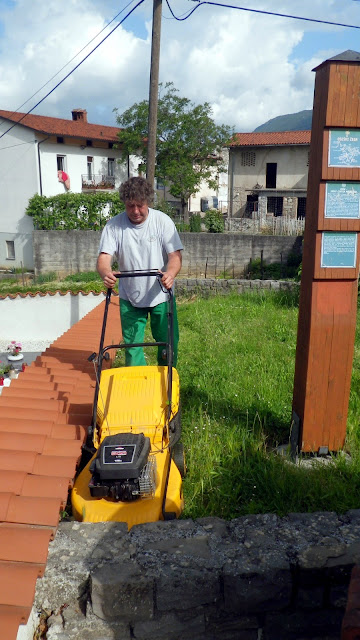 2014-05-Cistilna-akcija-Osek-07.JPG