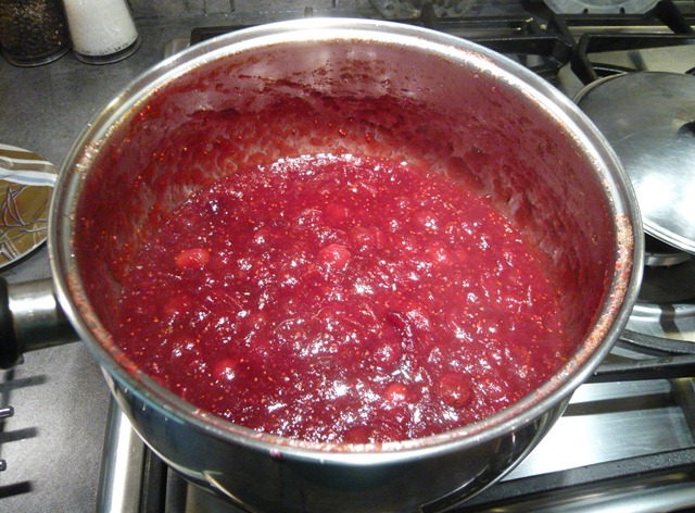 [cranberrysauce33.jpg]