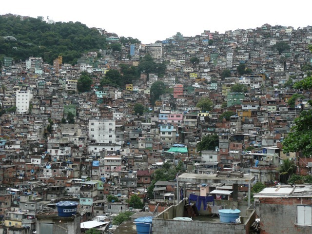 [Favelas---Lisa5.jpg]