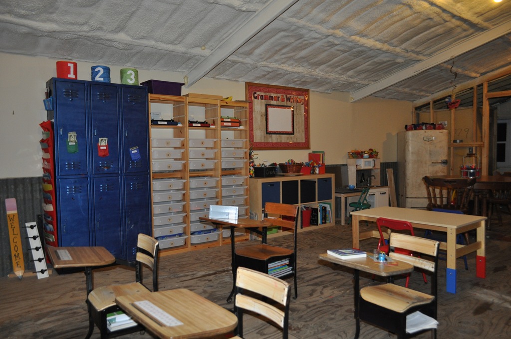 [schoolbarn%2520001%255B4%255D.jpg]